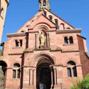 La chapelle St Léon de style néo-roman est bâtie entre 1888 et 1894