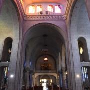 La croisée du transept et les vitraux de la tour lanterne
