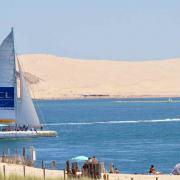 La dune du Pyla haute de 117m surplombe des passes très dangereuses