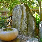 La lanterne-pierre du jardin japonais