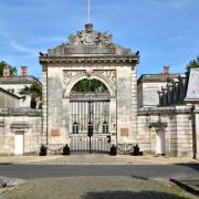 La maison du Roy bâtie à l'emplacement de l'ancien château féodal..