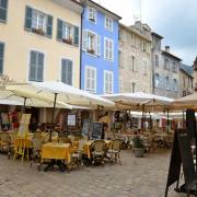 La place du Peyra, l'ancien Forum de la cité