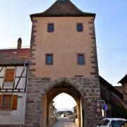 La Porte Haute vue depuis l'intérieur du village