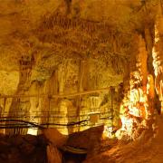 La rencontre des stalagmites et des stalagtites