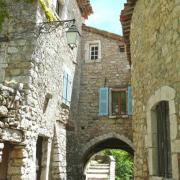 La rue centrale, unique rue de Bargème