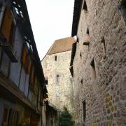 La tour des voleurs  et à droite les remparts intérieurs