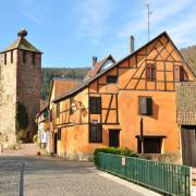 La tour fortifiée Kessler bâtie en 1407...