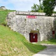 Le bastion royal développe 77 mètres de remparts sur le front de mer