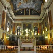 Le choeur vu depuis l'entrée de la chapelle de la Miséricorde