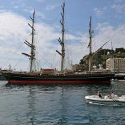 Le clipper trois-mâts Stad Amsterdam construit de 1997 à 2000