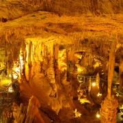 Le fond de la grotte dénommée la Cathédrale est située à 48m d'altitude