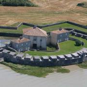 Le fort Lupin achevé en 1869, oeuvre de Vauban, est le plus secret de l'estuaire