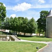 Le parc du château et la tour Hélène