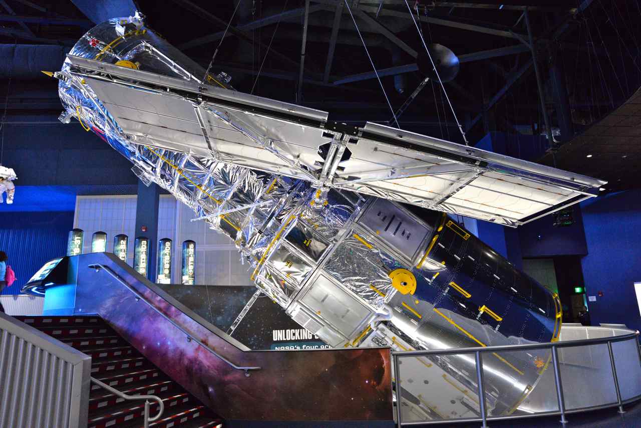 Le téléscope spatial Hubble a été mis sur orbite le 24:04:1990 