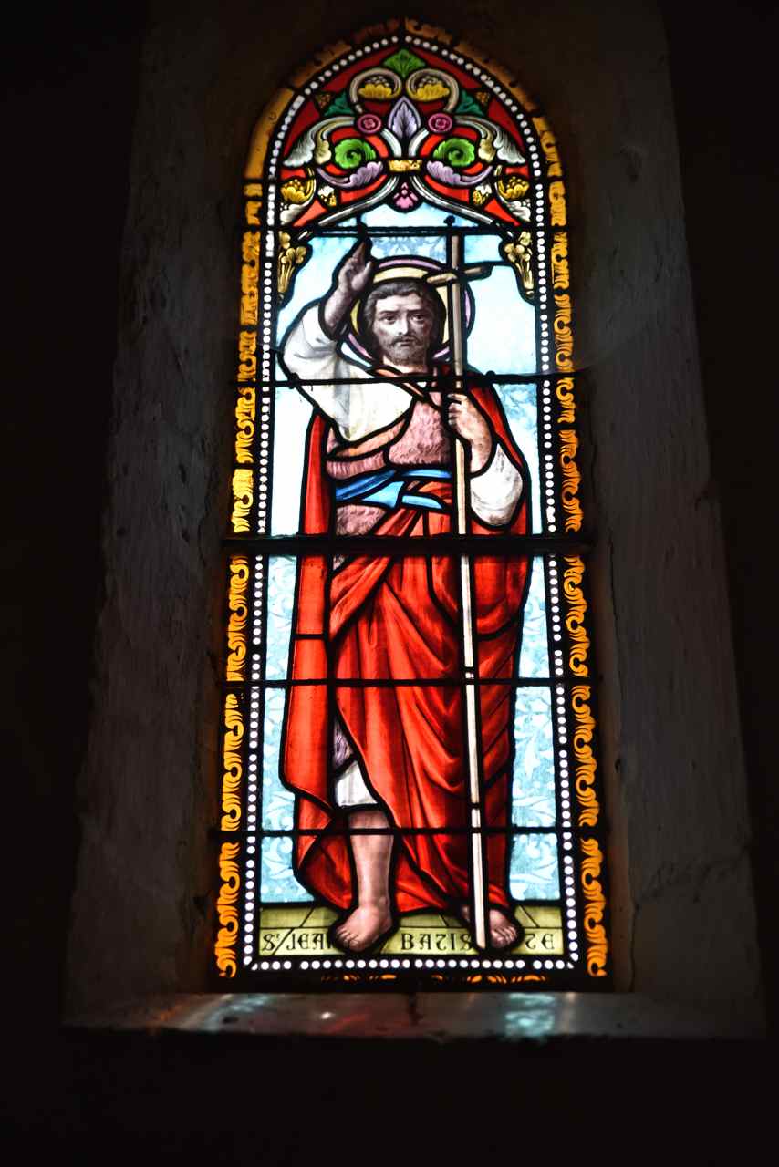 .. le vitrail de saint Jean Baptiste