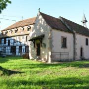 Les bâtiments de la ferme actuelle Holzbad enserrent la chapelle