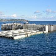 Les caissons de 26 m de haut et de 10000 tonnes chacun, , ...