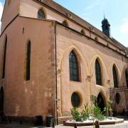 Les deux clochetons servaient pour les offices protestant et catholique