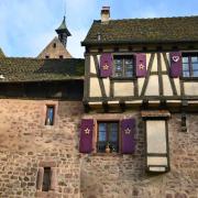 Les habitations sont intégrées dans les remparts