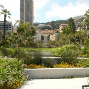 Les jardins réaménagés de Boulingrins vus depuis la place du Casino