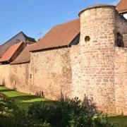 Les tours étaient équipées de bouches à feu