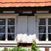 Les vitres bombées permettent de voir sans être vu.