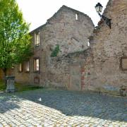 Maison ruinée à côté de l'église :=(