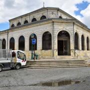 Marché couvert (halles) construit en 1853