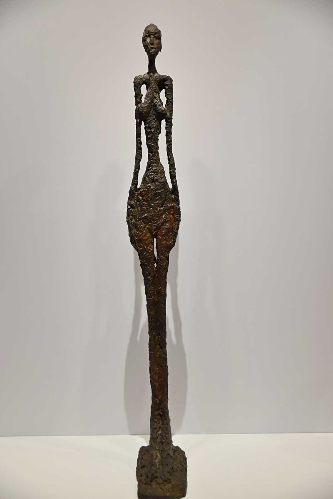 Nu sur socle cubique-bronze-1953
