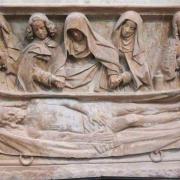 Mise au tombeau du Christ. Pierre de 1,25 m sur 2,5m