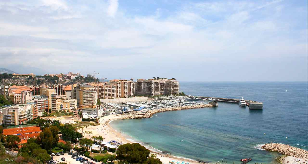 Monaco-Fontvieille gagné sur la mer, la plage et le port