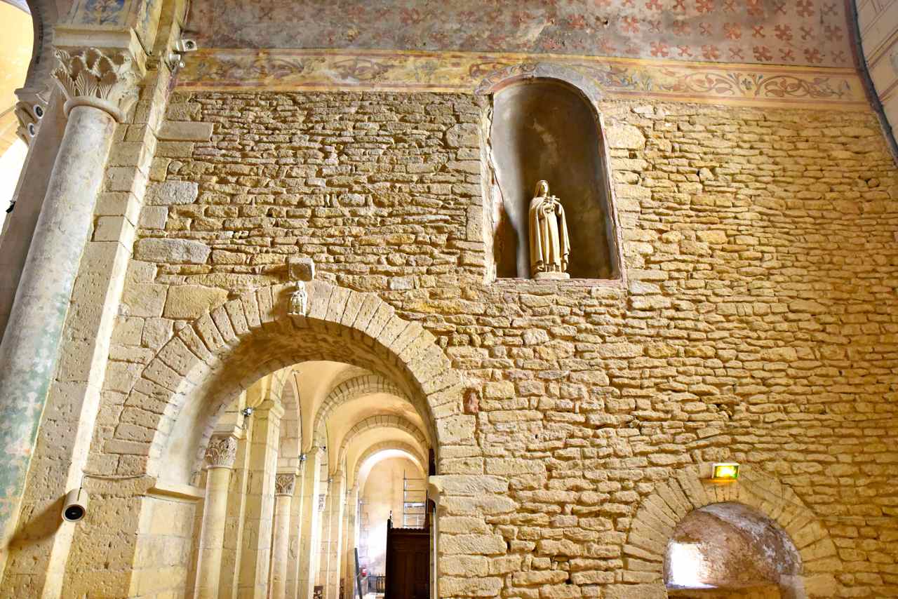 Mur du transept d'apareillage ancien du XI° siècle