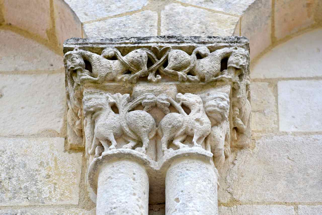 On croit y reconnaître l’image des sept pêchés capitaux