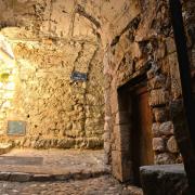 Passage accédant à la tour Lascaris