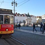 Place de Figueira et au milieu de celle-ci...