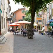 Place Surian, du nom de  l'évêque de 1728 à 1754