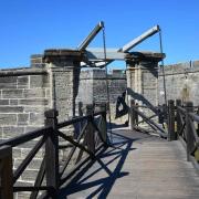 Pont d'accès au fort