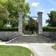 Porte Ouest du château