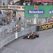 Vainqueur Red Bull racing n °33 pilote Max Verstappen au virage du bureau de tabac