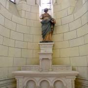 Sculpture, amputée d'un bras, de la chapelle du transept sud