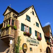 Superbe oriel d'une maison de vigneron (1619)