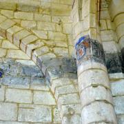 ..tous les murs de la nef, rappellent les tombeaux seigneuriaux...