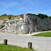 Vestiges du bastion de la porte d'Hiers sur lequele se trouvait une tour de garde