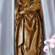 Vierge à l'Enfant en bois datée de la fin du xve siècle