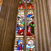 Vitrail de l chapelle rayonnante Notre-Dame-de-Lourdes -3