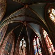 Vitraux et clefs de voûte de la chapelle Sud_Est