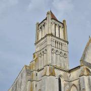 Vue sud-ouest du clocher qui est visible de très loin